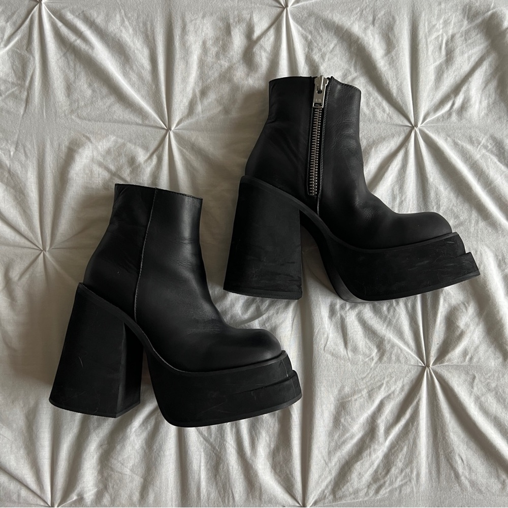 Unif Brat Platfrom Boot